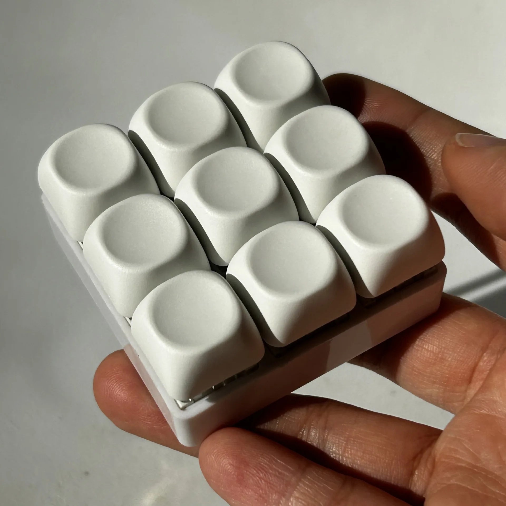 4/9-Button Keyboard Keychain Shaft Tester Fidget Toy - Image 4